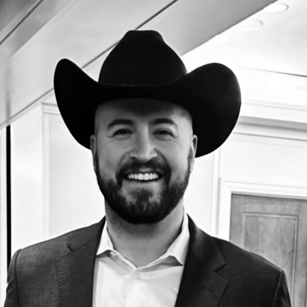 Eli Goldaris, Co-Founder and Managing Director at Isagani Yorke Capital Partners, Dallas office